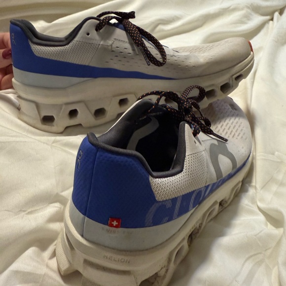 Women Cloud Monster Shoes - Picture 1 of 2